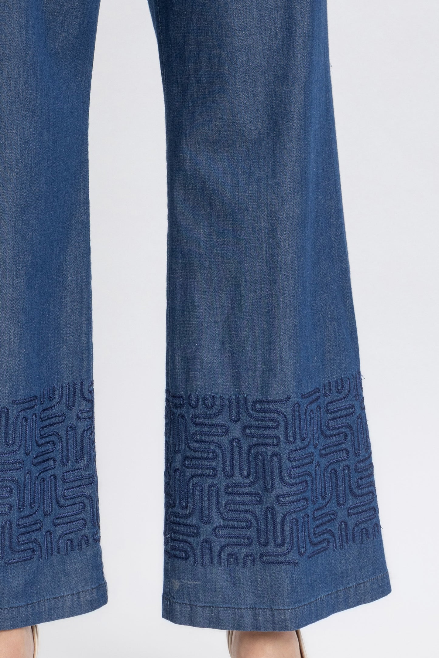 jeans pants