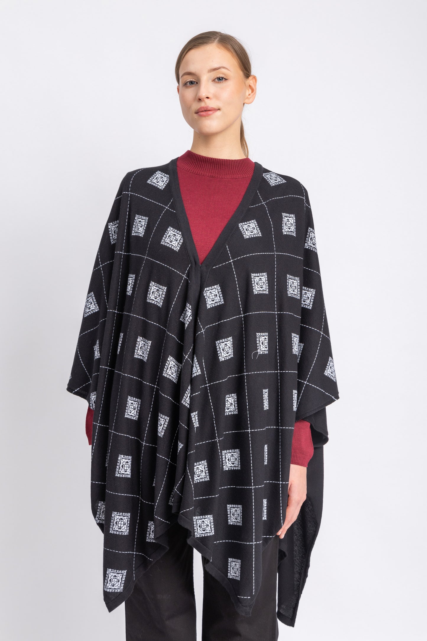 one size knitwear poncho
