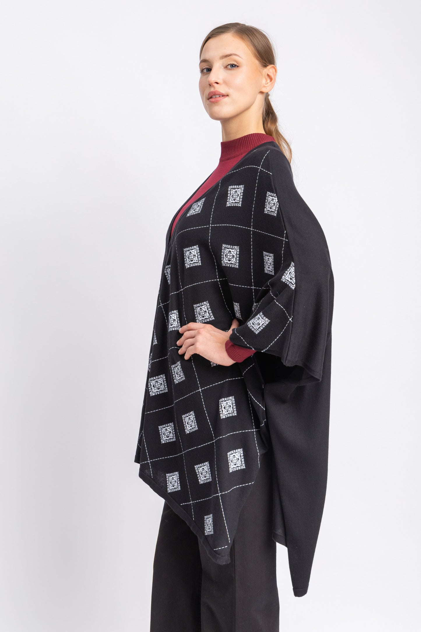 one size knitwear poncho
