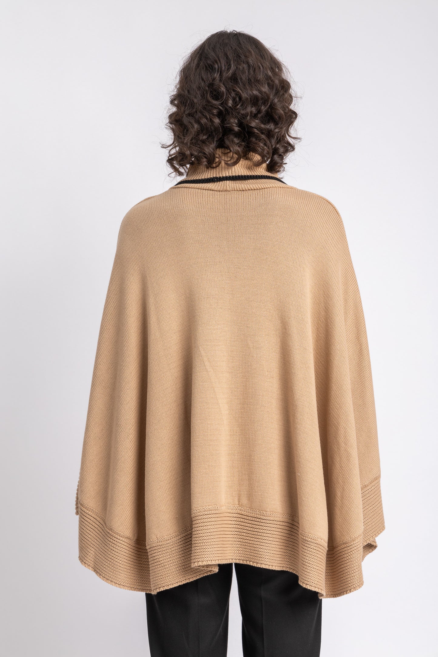 one size knitwear poncho
