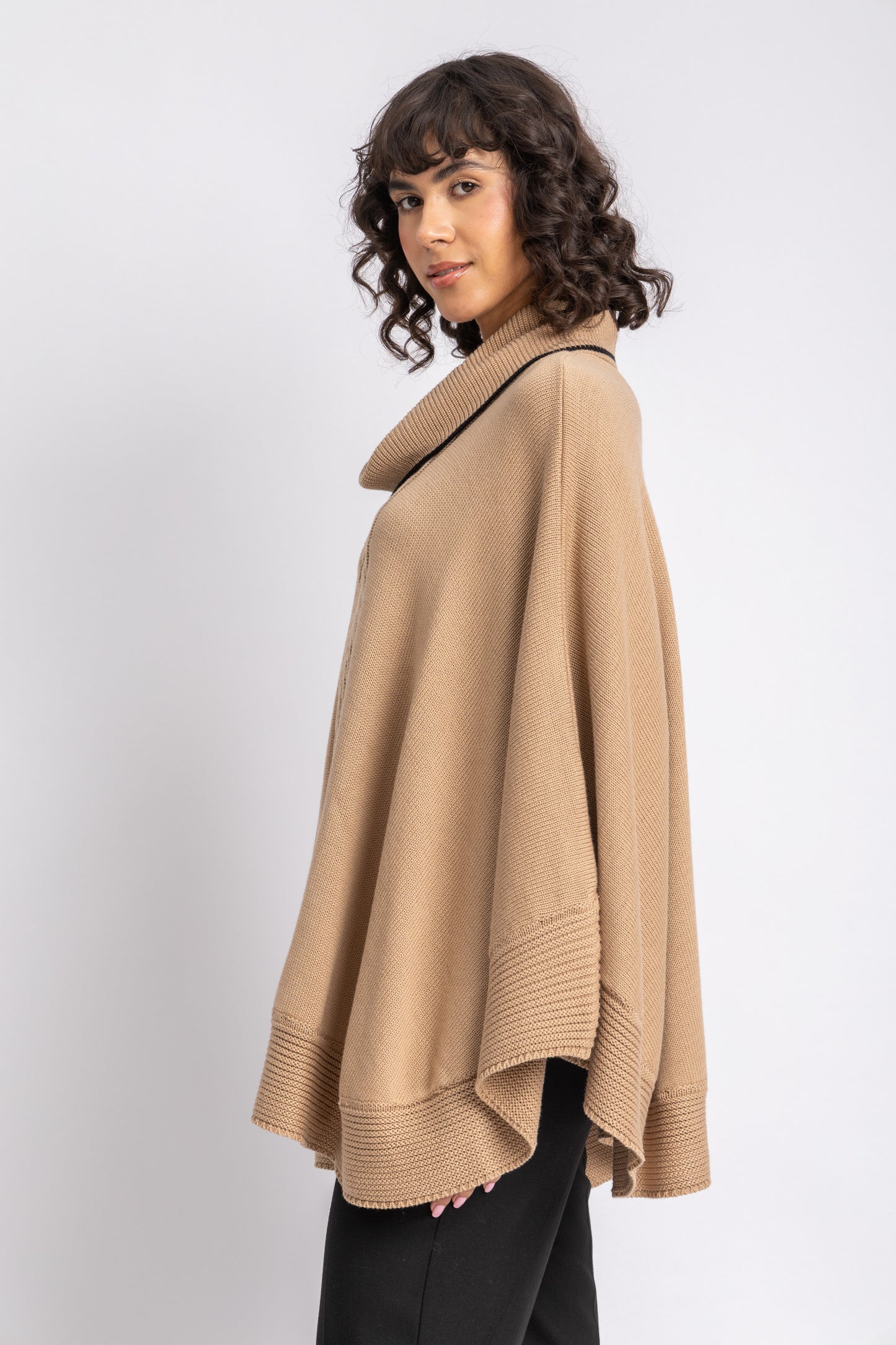 one size knitwear poncho