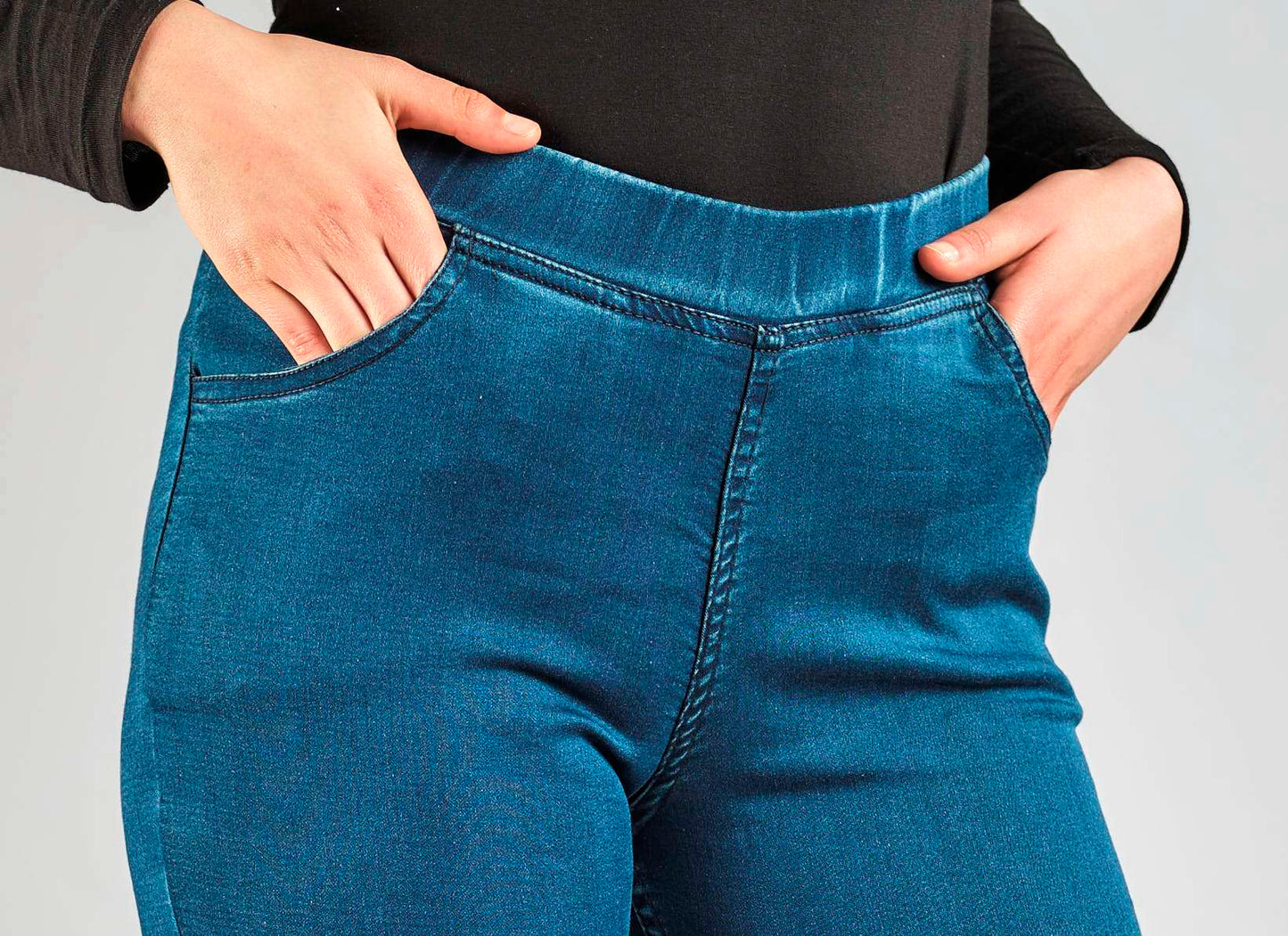 jeans pants