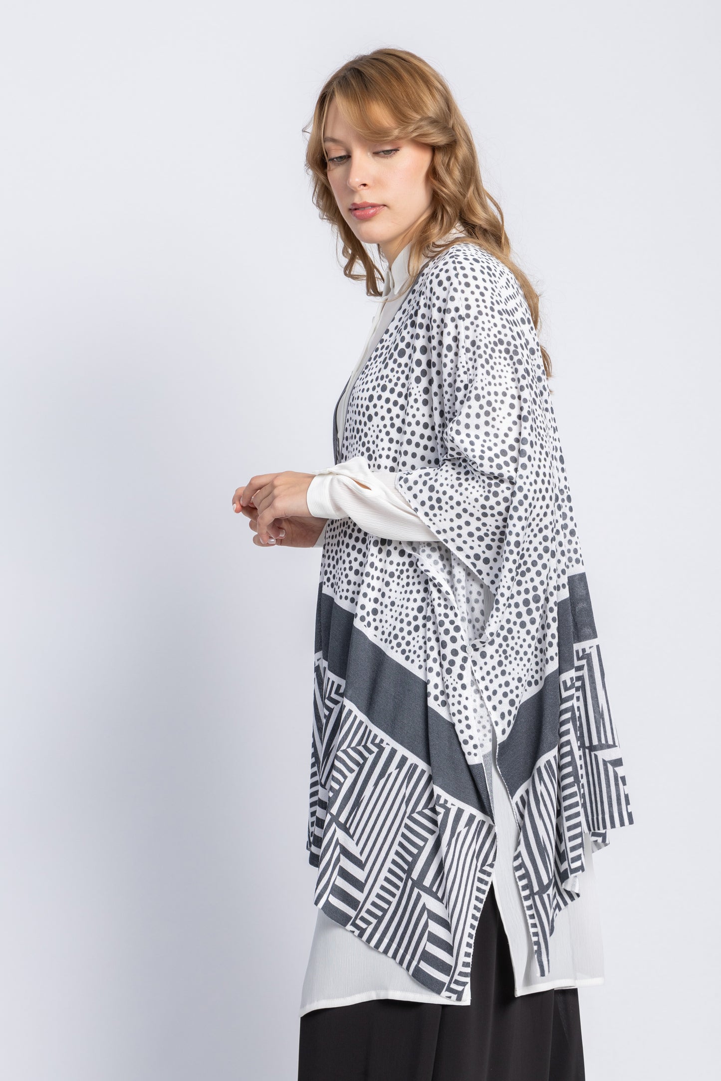 one size knitwear poncho