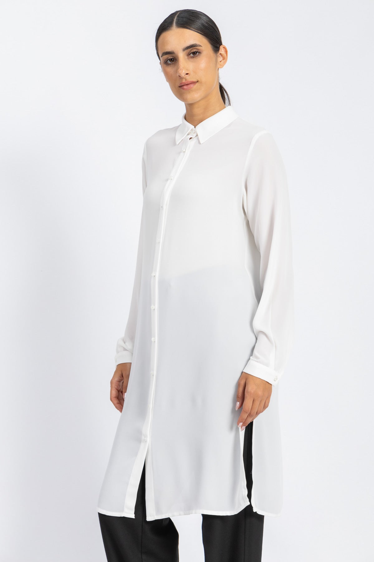 BASIC LONG CREPE CHIFFON SHIRT WITH HIDDEN PLACKET AND SIDE SLITS