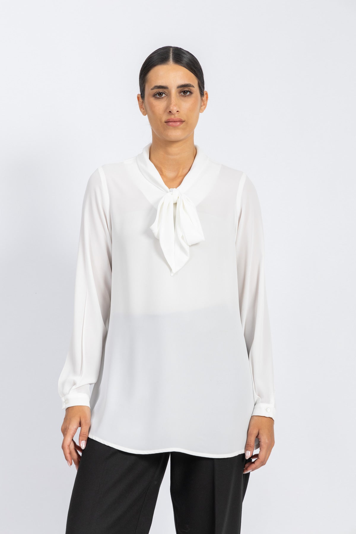 BASIC EVERYDAY SILKY CREPE CHIFFON BLOUSE WITH A BOW COLLAR