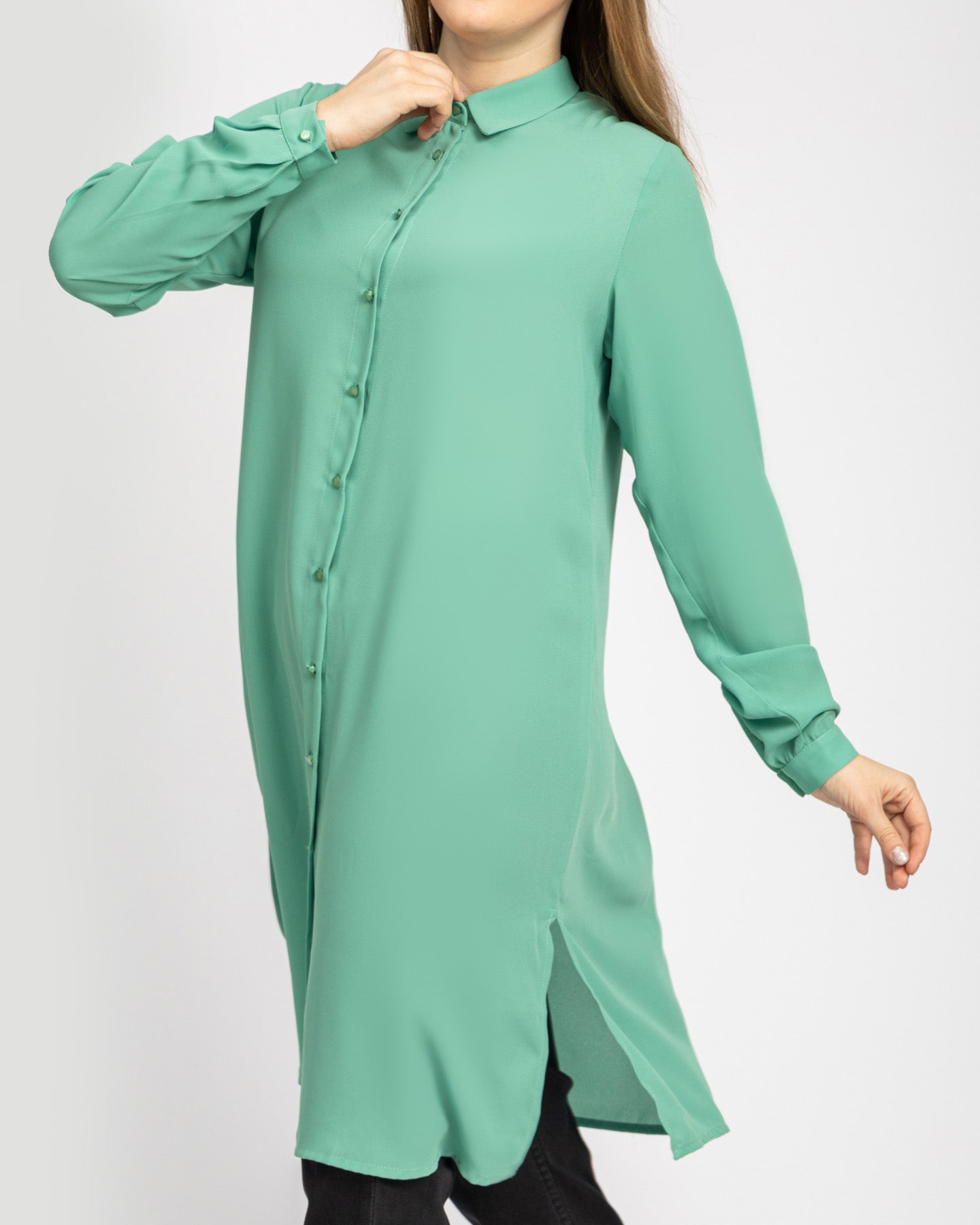 BASIC LONG CREPE CHIFFON SHIRT WITH HIDDEN PLACKET AND SIDE SLITS