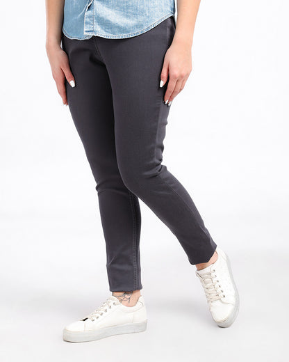 GABARDINE LEGGINGS MADE FROM FINE COTTON AND ELASTIN WITH AN ELASTIC WAIST FOR EXTRA COMFORT
